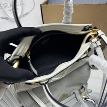 Load image into Gallery viewer, PD385 Prada Bonnie Mini / HIGHEST QUALITY VERSION / 23.5 x 12 x 9 cm
