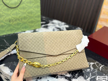 Load image into Gallery viewer, GC780 Gucci Chain Suede Shoulder Bag / 36.2 x 22 cm &amp; 28.2 x 20 cm
