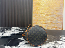 Load image into Gallery viewer, CL153 Celine Clara Bucket Bag / 23 x 22 cm &amp; 18 x 17 cm
