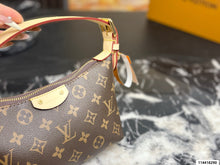 Load image into Gallery viewer, LB1424 Louis Vuitton Hills Pochette / 20 x 11 x 8 cm
