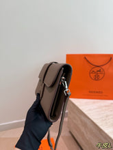 Load image into Gallery viewer, HM190 Hermes Jige Elan Clutch / 22 x 13 cm
