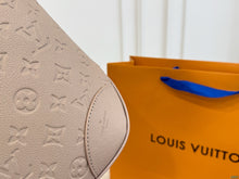 Load image into Gallery viewer, LB1431 Louis Vuitton Boulogne GM / 41 x 24 cm
