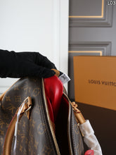 Load image into Gallery viewer, LB1433 Louis Vuitton Speedy 30 Soft Celebration / 30 x 21 cm
