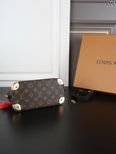 Load image into Gallery viewer, LB1434 Louis Vuitton Alma Trunk BB / 23 x 17 cm

