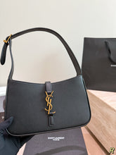 Load image into Gallery viewer, YSK459 Saint Laurent Le 5 À 7 Hobo Bag / 24 x 15 cm
