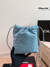 Load image into Gallery viewer, CC1374 Chanel 22 Mini Denim / 20 cm
