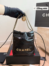Load image into Gallery viewer, CC1375 Chanel 22 Mini / 20 cm
