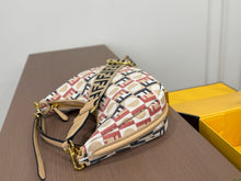 Load image into Gallery viewer, FF778 Fendi Fendigraphy Bag / M:26 x 16cm/S:18 x 9 cm
