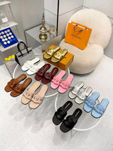 Load image into Gallery viewer, SE1095 LV Isola Flat Mule /  Size5-11
