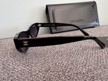 Load image into Gallery viewer, JW946 CC Cat Eye Sunglasses
