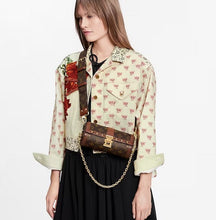 Load image into Gallery viewer, LB853 Papillon Trunk / 7.5 x 3.5 x 3.5 inches
