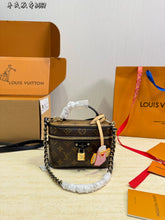 Load image into Gallery viewer, LB1510 LV Nano Speedy Monogram Empreinte Calfskin Edition / 19 cm
