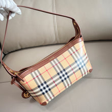 Load image into Gallery viewer, BUR136 Burberry House Check Canvas / HIGHEST QUALITY VERSION / 25.5×15×11.5cm
