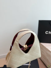 Load image into Gallery viewer, CC1681 CHANEL Hobo Bag / 23 x 25 cm
