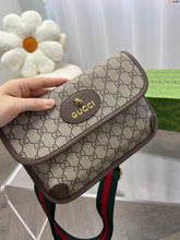 Load image into Gallery viewer, GC538 NEO VINTAGE GG SUPREME BELT BAG
