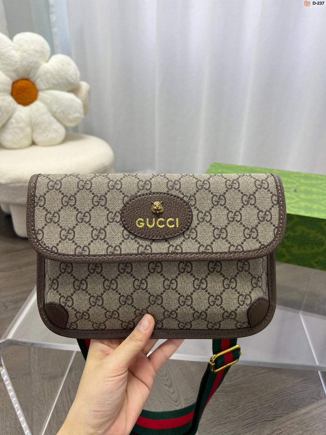 GC538 NEO VINTAGE GG SUPREME BELT BAG