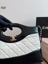 Load image into Gallery viewer, CC1679 CHANEL 26A 31 Bag / 32 x 25 x 5.5 cm
