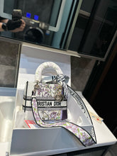 Load image into Gallery viewer, DR561 Medium Lady D-Lite Bag / 9.5 x 8 x 4.5 inches

