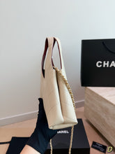 Load image into Gallery viewer, CC1681 CHANEL Hobo Bag / 23 x 25 cm
