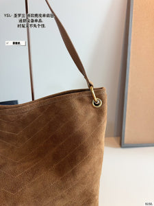 YSK431 NIKI Supple Small/Medium Bucket in Suede