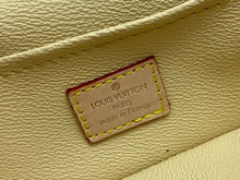 Load image into Gallery viewer, LB1203 Cosmetic Pouch / 6.7 x 4.7 x 2.4 inches
