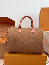 Load image into Gallery viewer, LB1552 Louis Vuitton Speedy 30 / 30 cm x 21 x 17 cm
