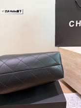 Load image into Gallery viewer, CC1492 Chanel 25A Suede Tote / 33×25cm
