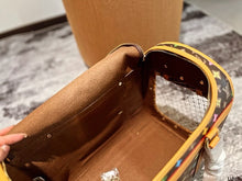 Load image into Gallery viewer, LB979 Lyler Dog Carrier / 17.3 x 12.6 x 9.1 inches
