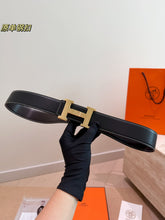 Load image into Gallery viewer, BL274 Hermès Orange Calfskin Leather Belt
