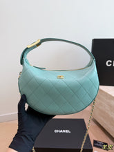 Load image into Gallery viewer, CC1694 Chanel 26B Crescent Moon Hobo / 23.5 x 15 x 6 cm

