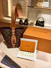 Load image into Gallery viewer, LB1580 LV All In BB Bucket Bag / 16×18×12cm

