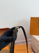Load image into Gallery viewer, LB1551 Louis Vuitton Trunk Soft Box / 23 x 16 cm

