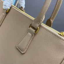 Load image into Gallery viewer, PD247 Small/Medium Prada Galleria Saffiano leather bag
