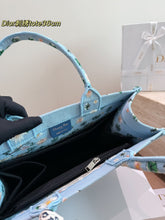 Load image into Gallery viewer, DR648 Dior Book Tote Embroidered Shopping Bag / 35 x 28 cm
