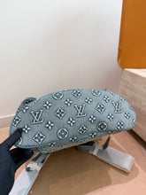Load image into Gallery viewer, LB1534 LV Christopher PM Backpack in Embossed Denim  / 38 x 44 x 12.5 cm
