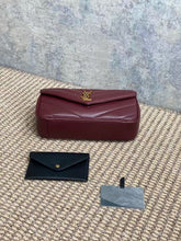 Load image into Gallery viewer, YSK420 LOULOU Small in MATELASSÉ Lambskin / 9.4&quot; x 5.5&quot; x 2.4&quot;/HIGHEST QUALITY VERSION

