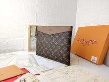 Load image into Gallery viewer, LB835 Daily Pouch / 11.6 x 8.3 x 0.4 inches
