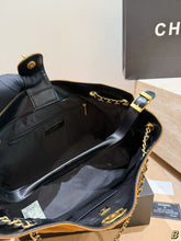 Load image into Gallery viewer, CC1687 CHANEL Two-Tone Hobo Bag / 33 x 25 cm
