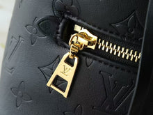 Load image into Gallery viewer, LB1269 Coussin Backpack Mini / 5.9 x 7.9 x 3 inches
