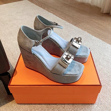 Load image into Gallery viewer, SE1348 H Innocente Wedge Sandals / Size4-11
