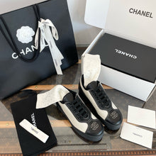 Load image into Gallery viewer, SE1517 CC Sneakers / Size9-10
