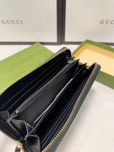 Load image into Gallery viewer, GC653 GG Marmont Zip Around Wallet / 7.5&quot;W x 4.1&quot;H x .8&quot;D
