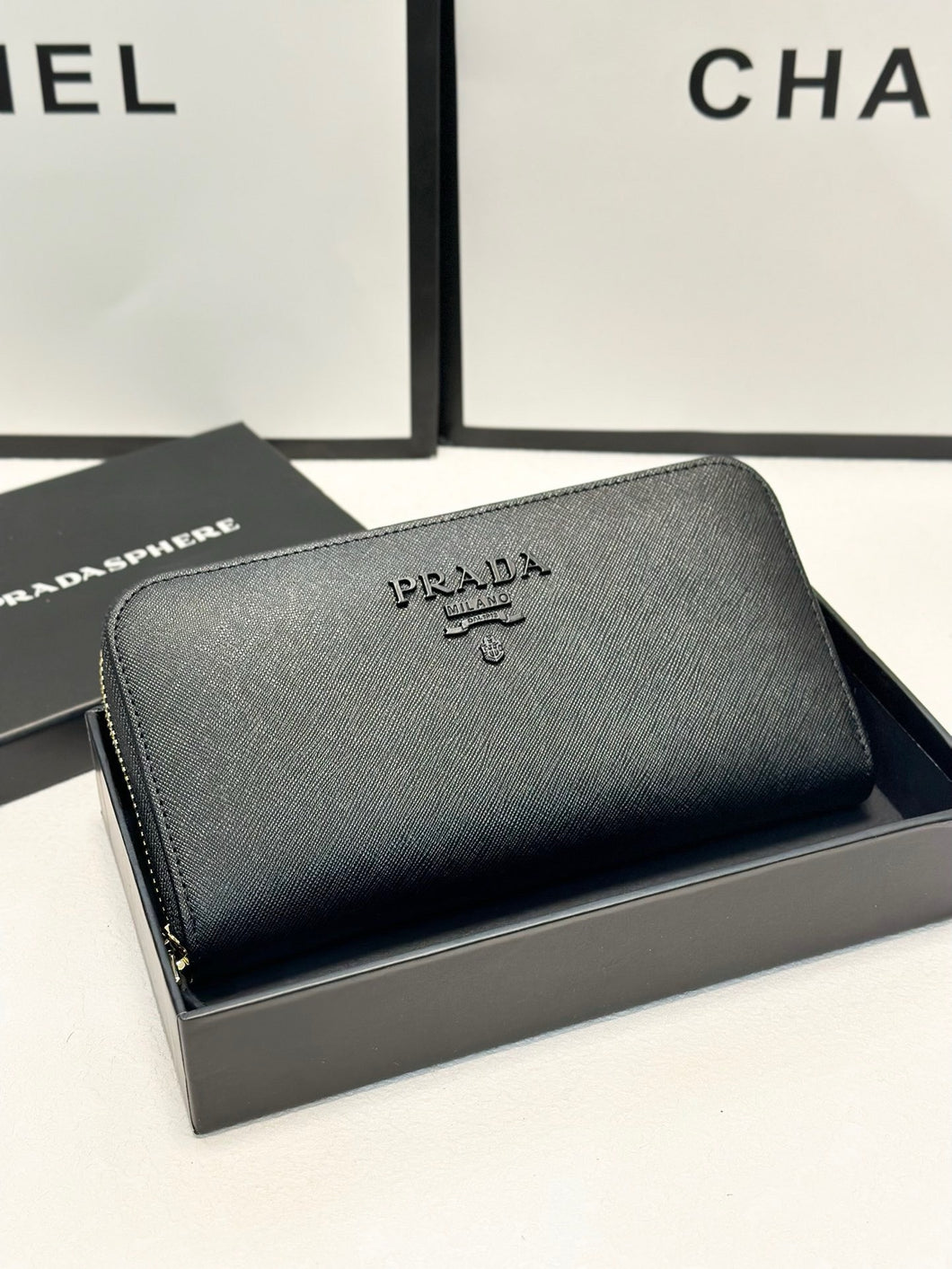 PD305 Zipper Around Wallet / 7.8x3.9inch