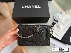 CC791 Wallet on Chain / 4.8 × 7.5 × 1.4 in