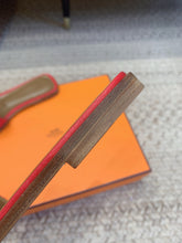 Load image into Gallery viewer, SE1583 Hermes Oran Sandal / Size5-12
