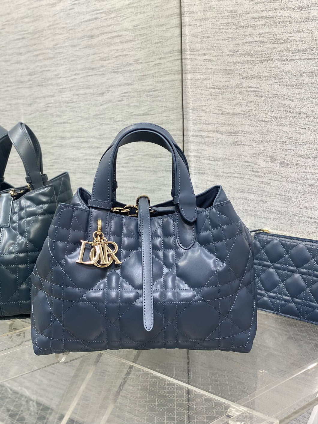 DR474 Medium Dior Toujours Bag / HIGHEST QUALITY VERSION / 11x8.5x6.5inches