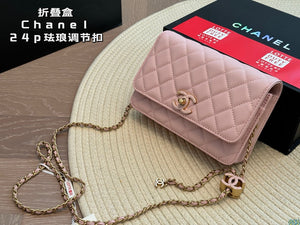 CC1004 Wallet on Chain /   4.7 × 7.6 × 2.1 in