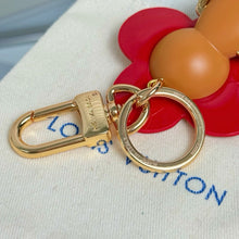 Load image into Gallery viewer, JW1002 LV Vivienne Fashionista Bag Charm

