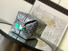 Load image into Gallery viewer, GY026 Boeing Pouch / HIGHEST QUALITY VERSION / 9.4x4.7x5.1inch
