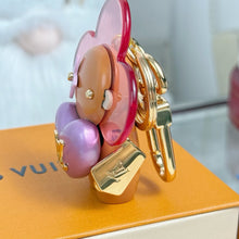 Load image into Gallery viewer, JW1003 LV Vivienne Fashionista Bag Charm
